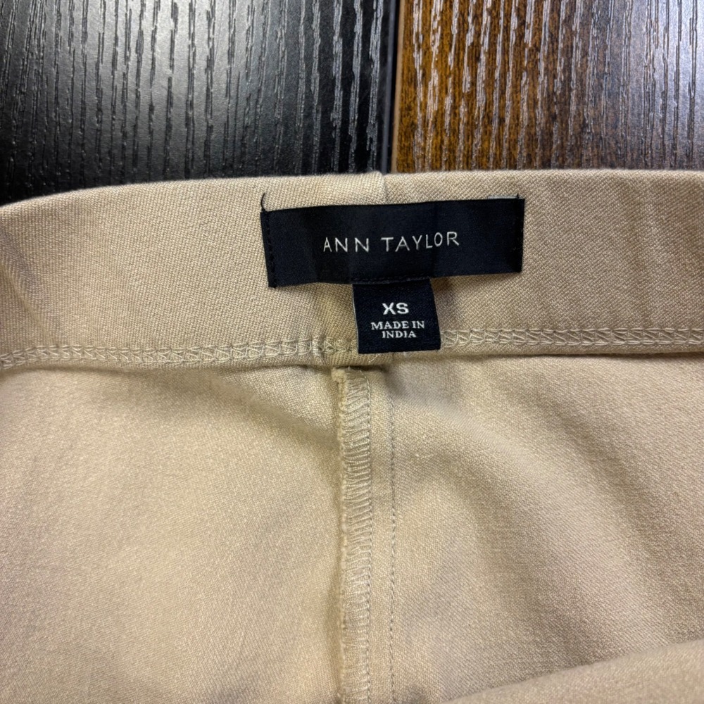 Ann Taylor Womens XS Tan Khaki Pull On Flare Leg Stretch Knit Pants CasualOffice - Picture 4 of 8